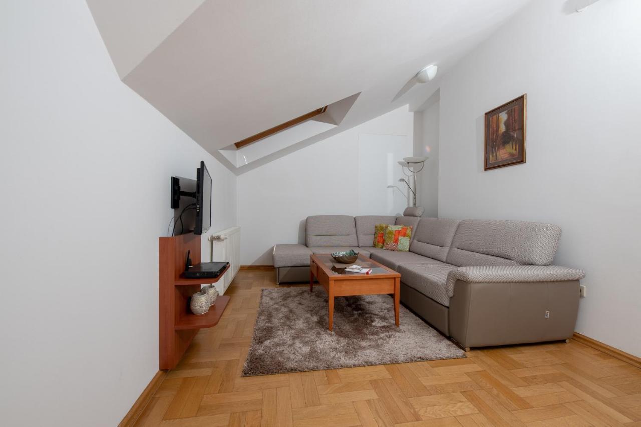 Apartmani Spoljar Zupanja Εξωτερικό φωτογραφία