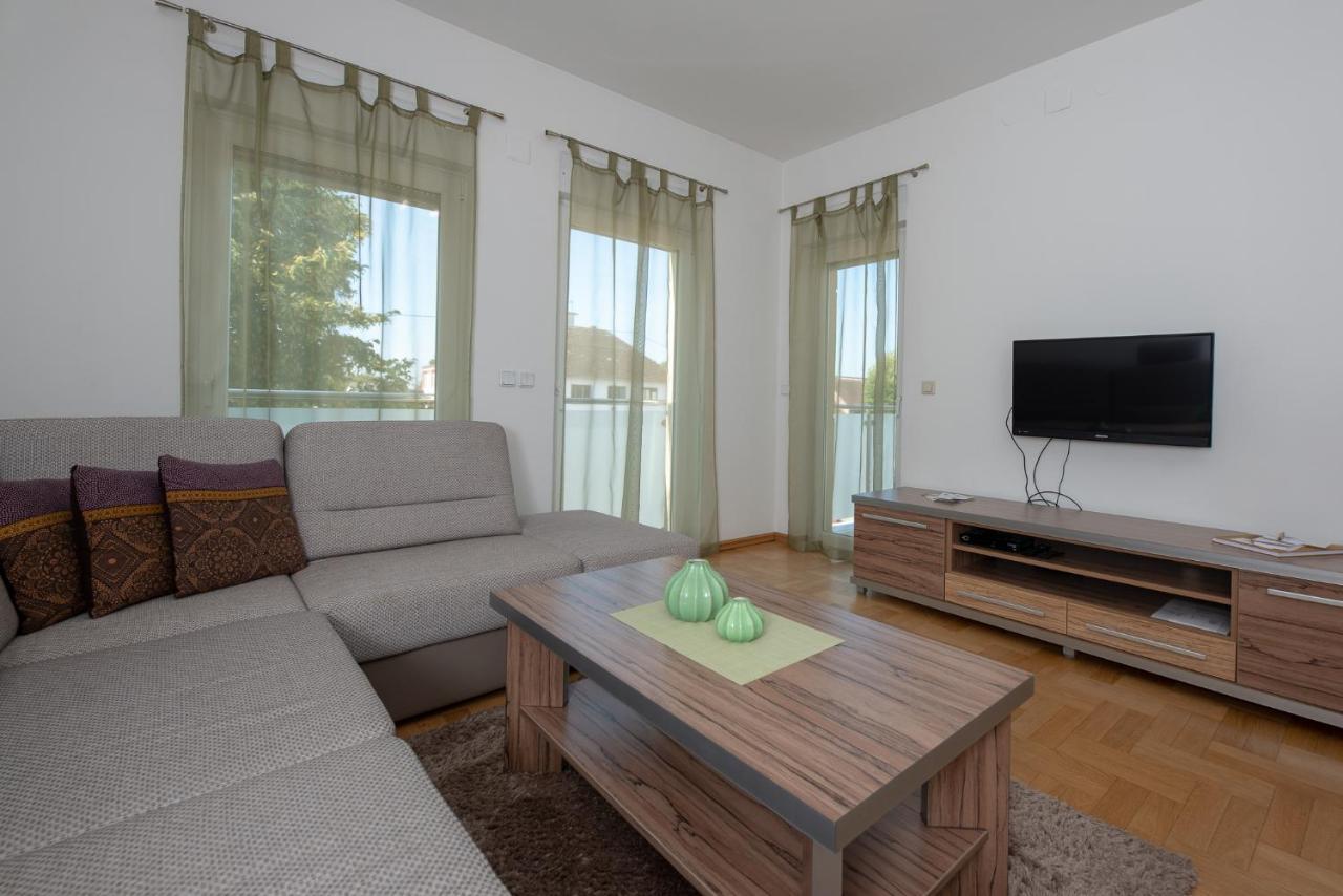 Apartmani Spoljar Zupanja Εξωτερικό φωτογραφία