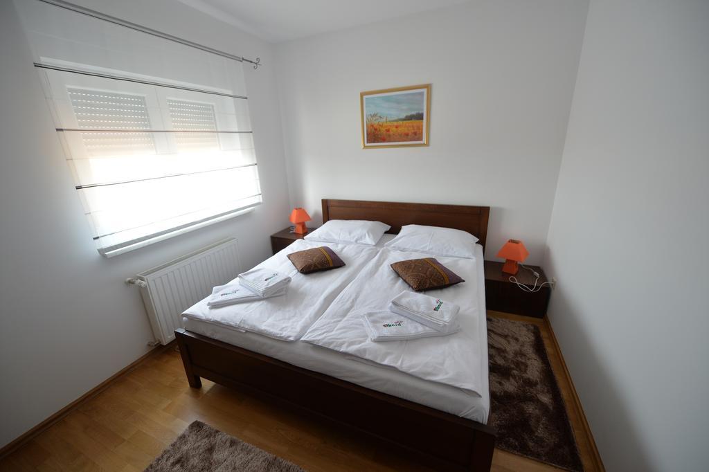Apartmani Spoljar Zupanja Εξωτερικό φωτογραφία