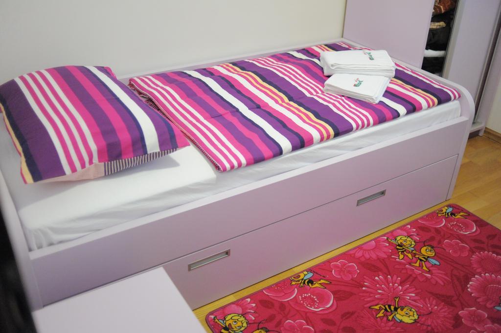 Apartmani Spoljar Zupanja Εξωτερικό φωτογραφία