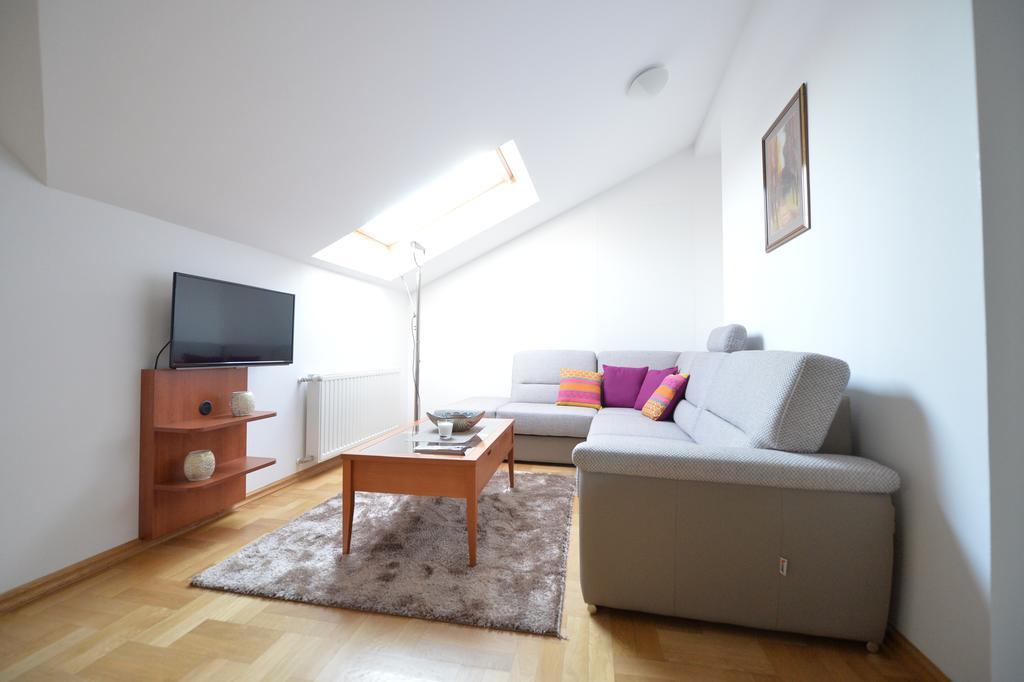 Apartmani Spoljar Zupanja Εξωτερικό φωτογραφία